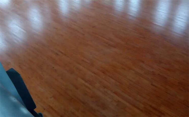 22厚木地板籃球場(chǎng)哪個(gè)品牌好？