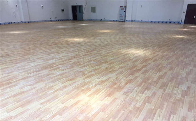學校舞臺實木地板怎么保養