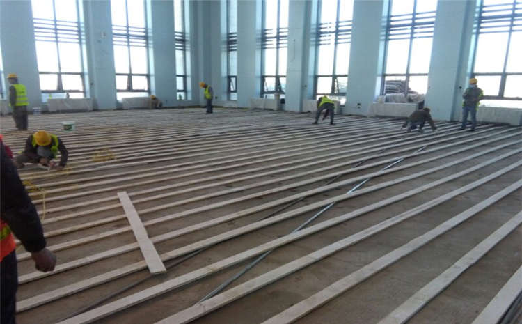 橡膠木舞臺(tái)實(shí)木地板哪個(gè)品牌好?