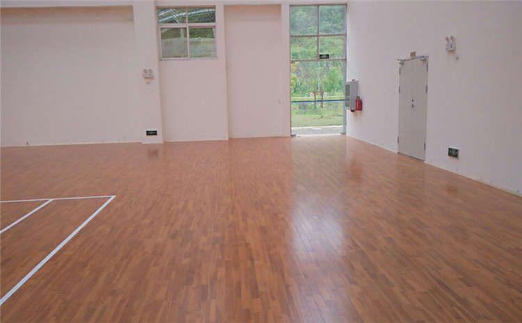 柞木體育木地板多少錢一平米