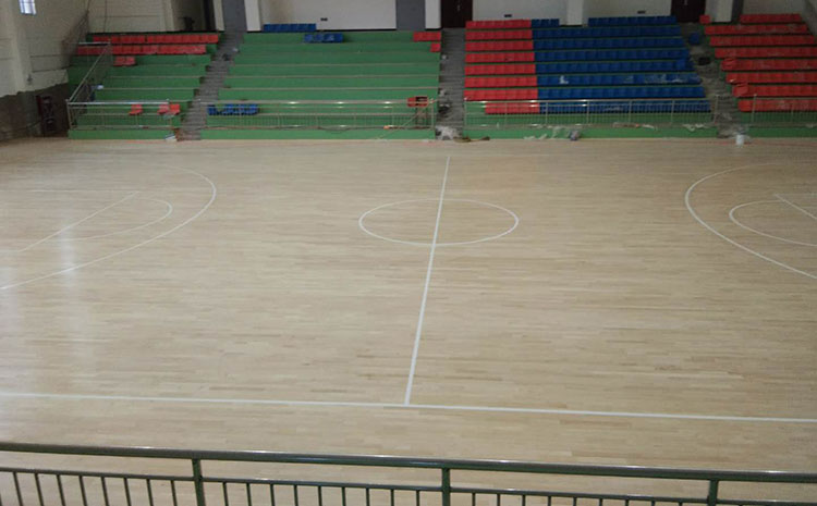 濟南楓樺木體育木地板批發